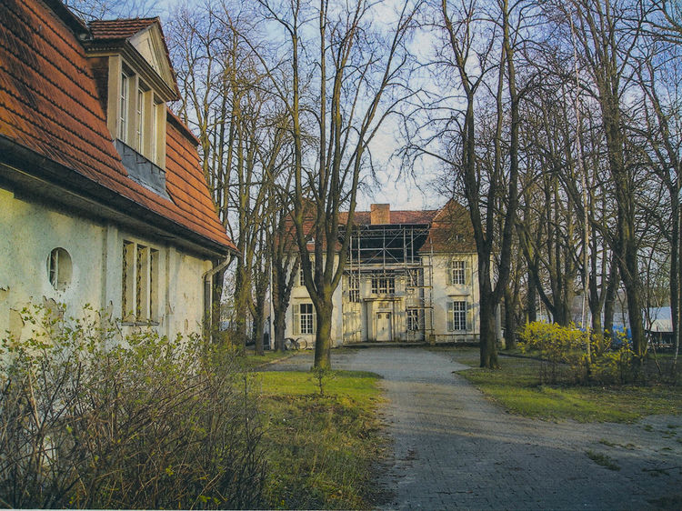 Villa Thiede - 2. April 2004 - Vor Beginn der Sanierungsarbeiten