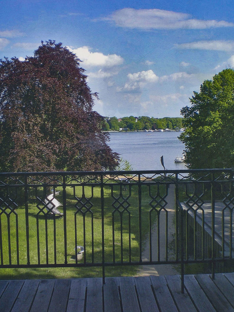 Blick aus der 1. Etage auf den Großen Wannsee (Foto: Angelika Leitzke)